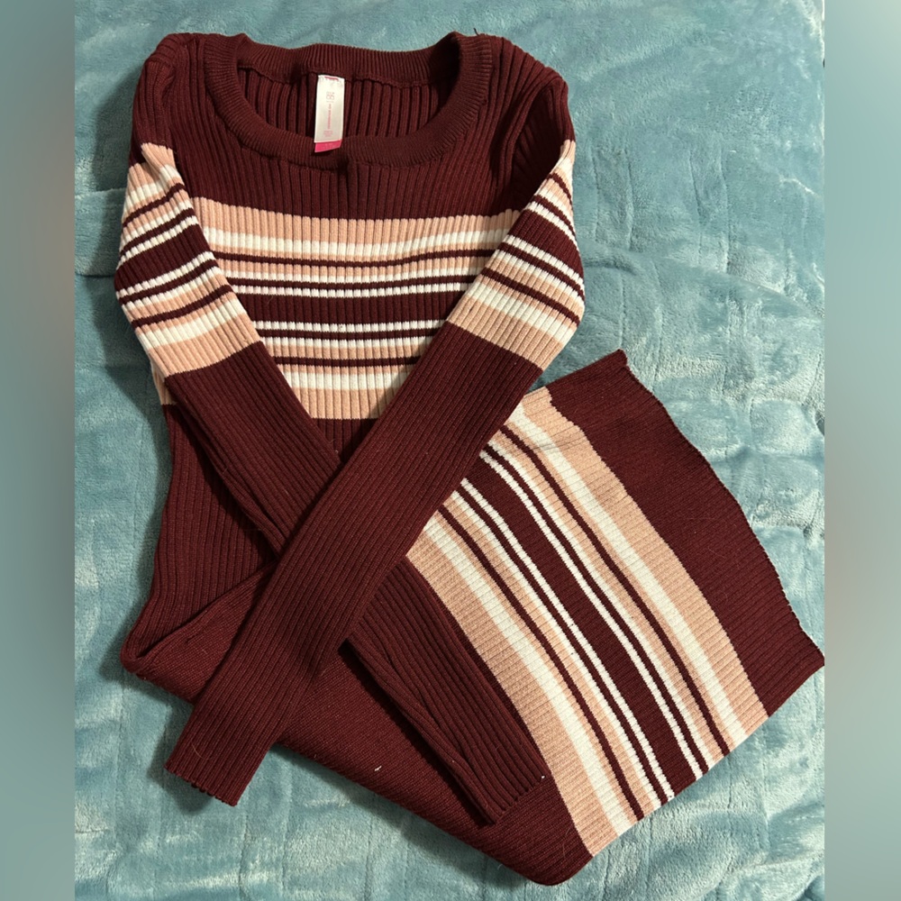 Wonderful fitted sweater dress perfect for holidays!
